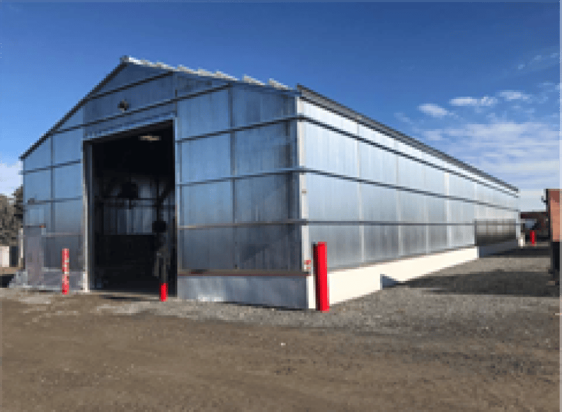 Isolation d’un bâtiment métallique à usage agricole à Nicolet – mousse projetée