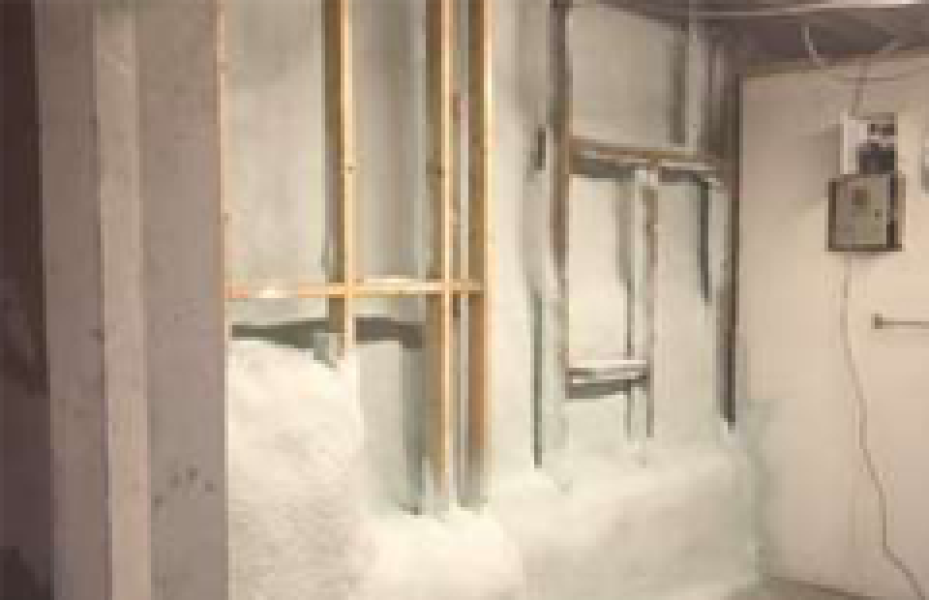 Isolation d’un vide sanitaire résidentiel à Laurier-Station par mousse d’uréthane